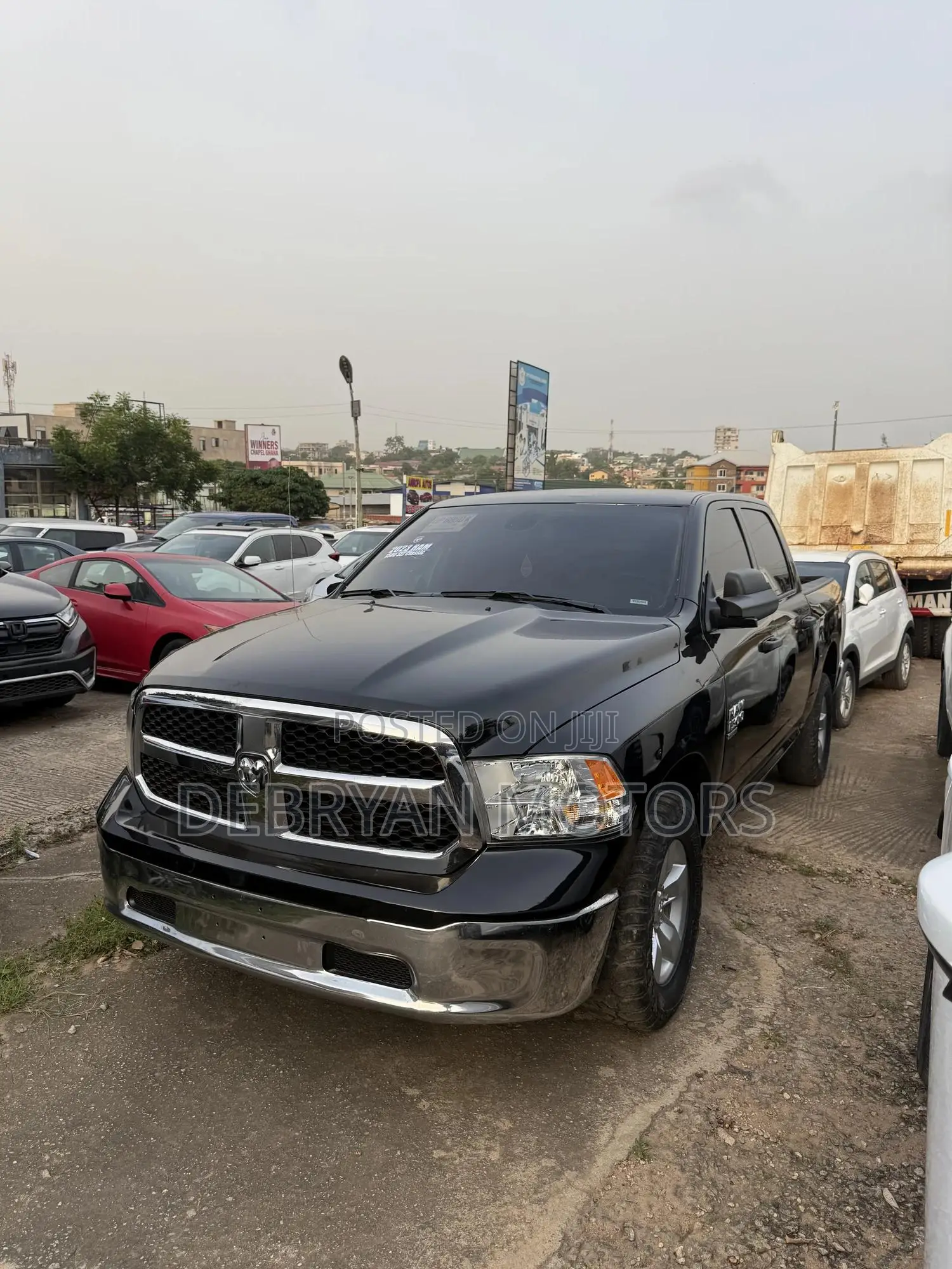 RAM 1500 Classic SLT Fleet Crew Cab 4WD 5.6 ft SB 2023 Black