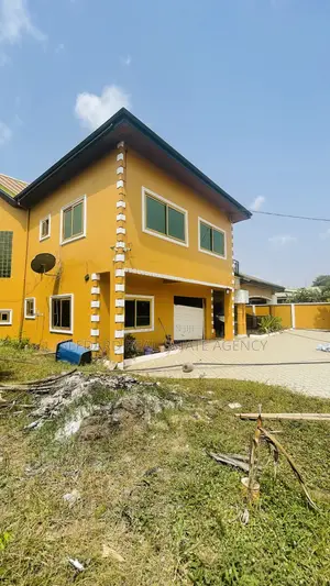 6bdrm House in Adenta for sale
