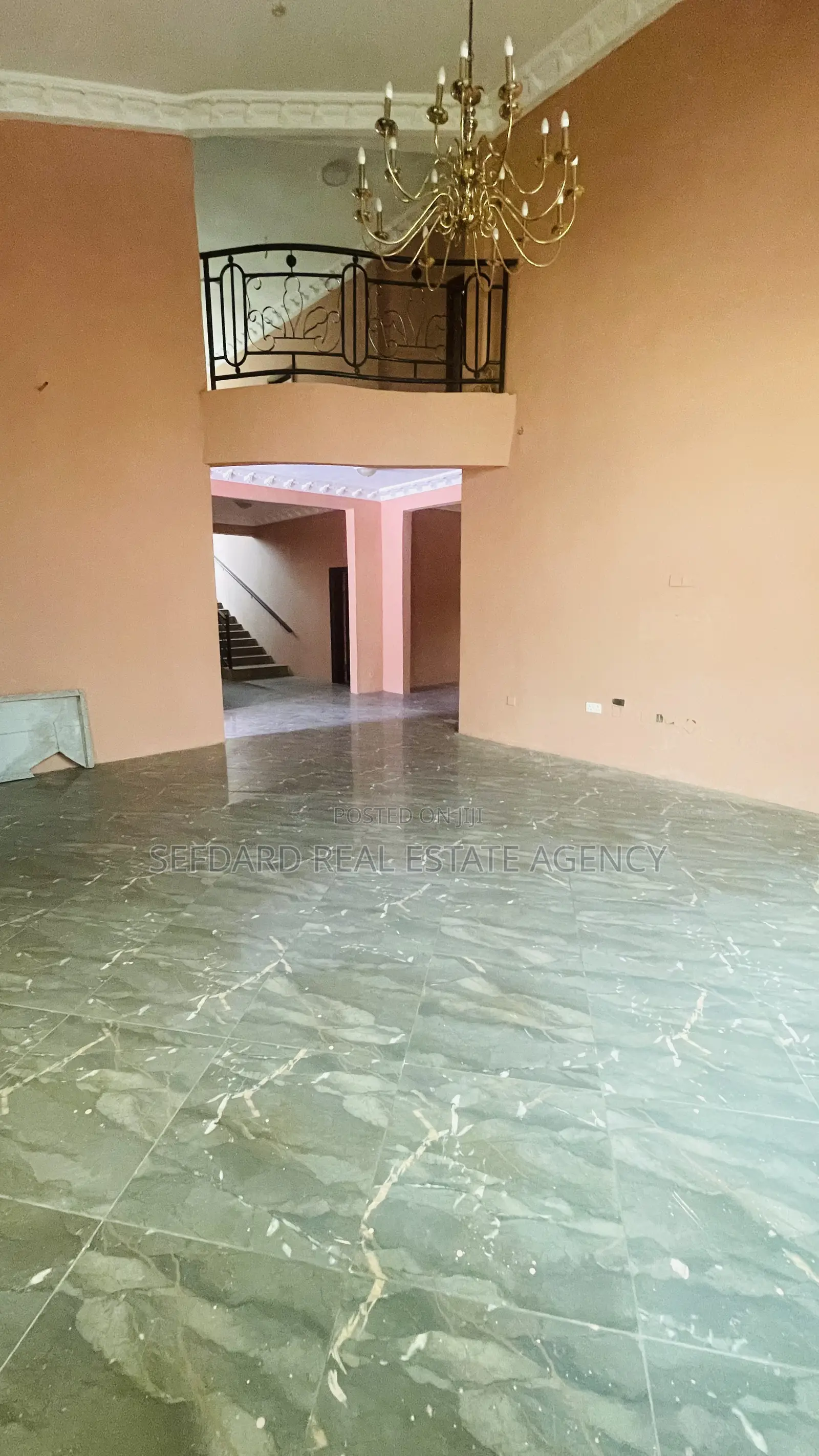 6bdrm House in Adenta for sale