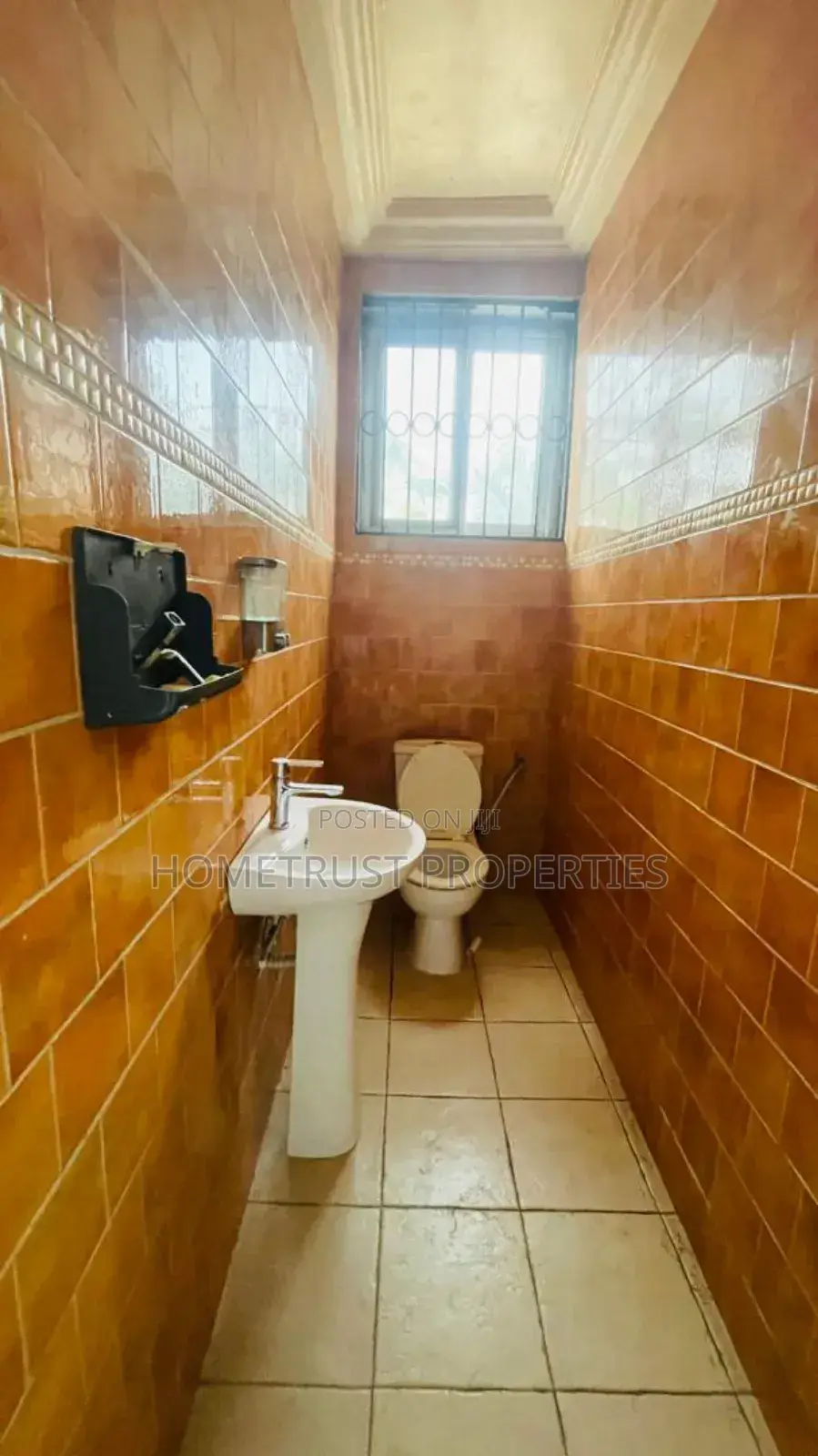 5bdrm House in Hometrust Properties, North Legon for rent