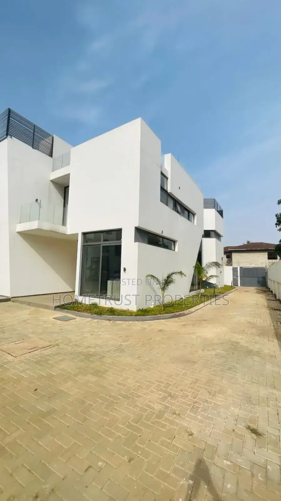 2bdrm Duplex in Hometrust Properties, North Legon for sale