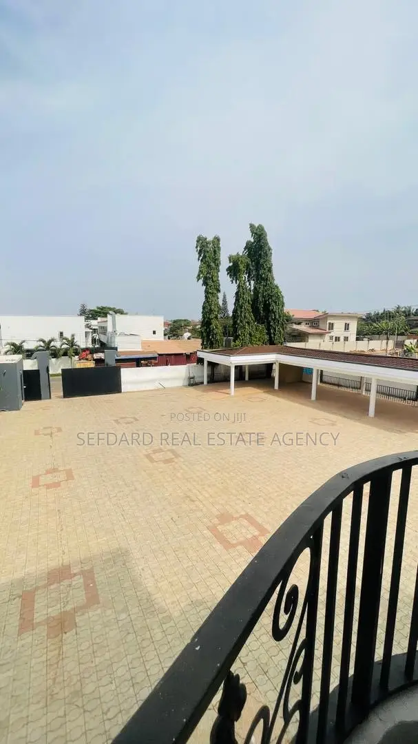 5bdrm House in North Legon for rent