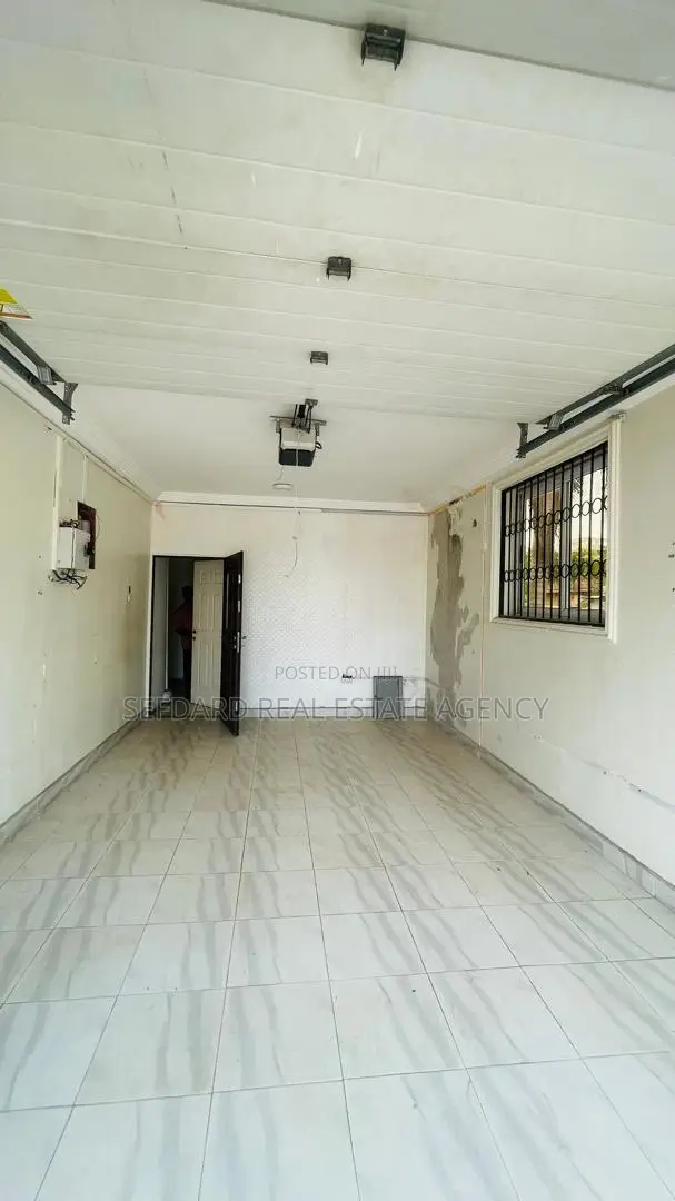 5bdrm House in North Legon for rent