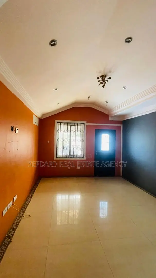 5bdrm House in North Legon for rent