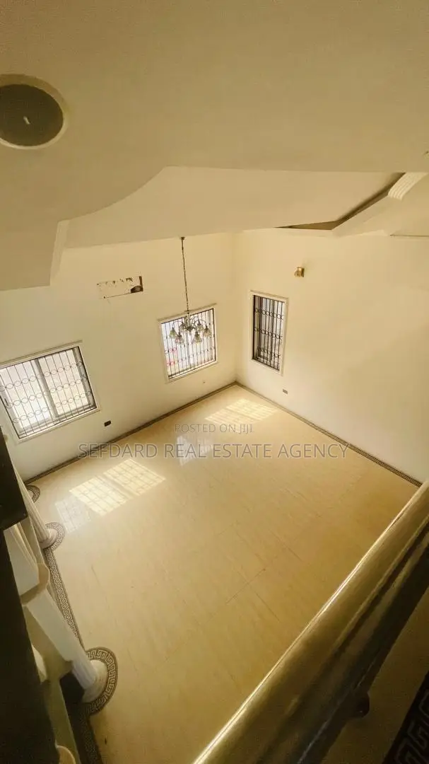 5bdrm House in North Legon for rent