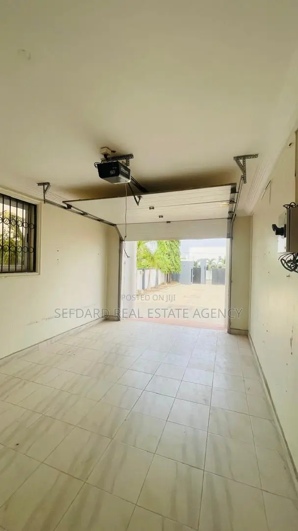 5bdrm House in North Legon for rent