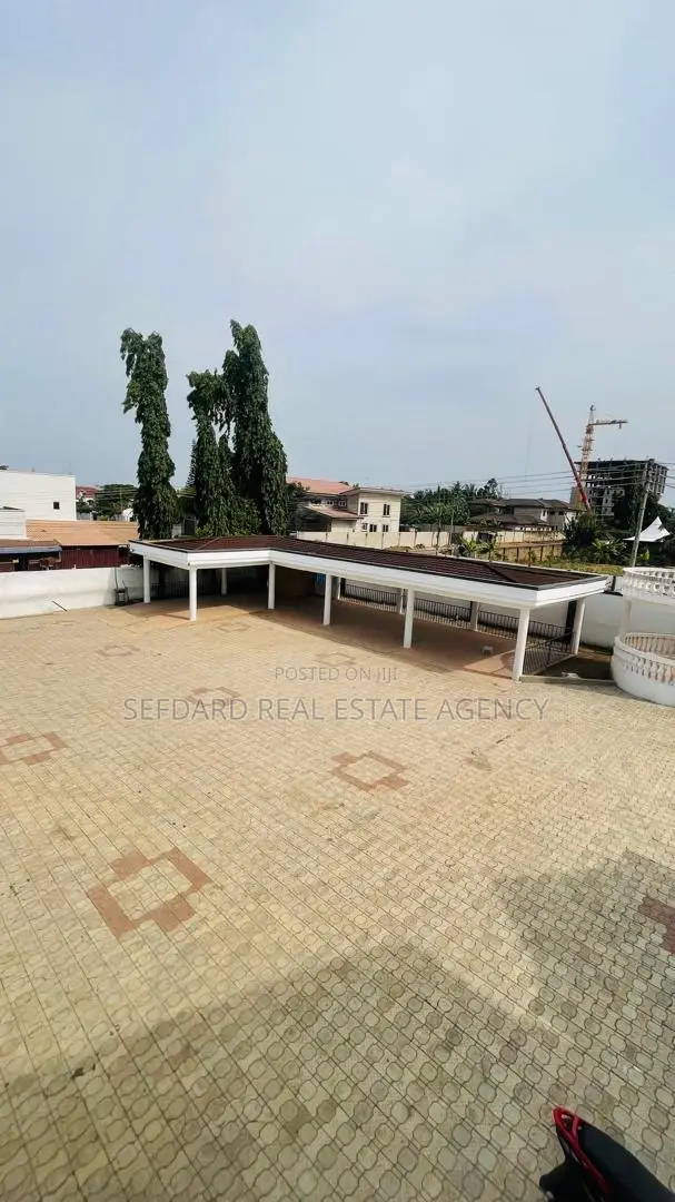 5bdrm House in North Legon for rent
