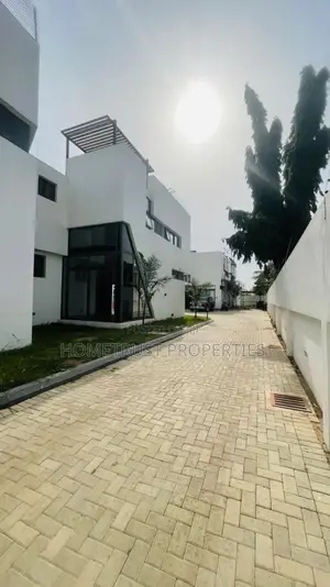 4bdrm Duplex in Hometrust Properties, North Legon for sale