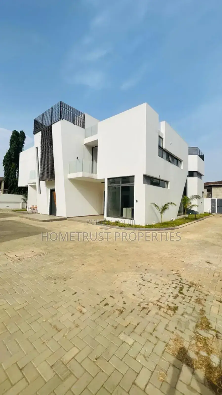 4bdrm Duplex in Hometrust Properties, North Legon for sale