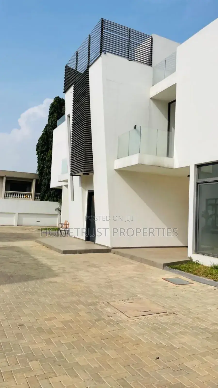 4bdrm Duplex in Hometrust Properties, North Legon for sale