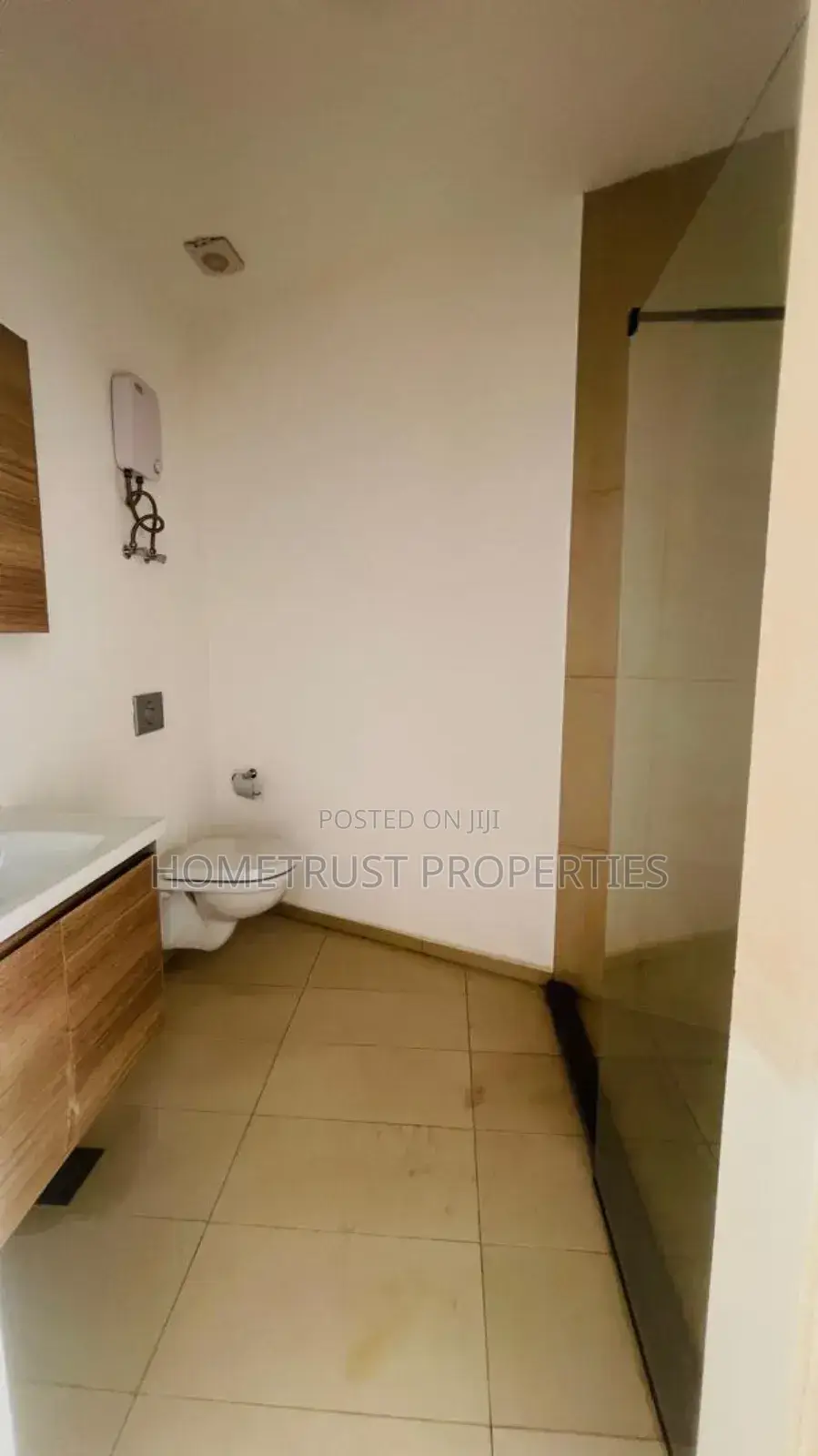 4bdrm Duplex in Hometrust Properties, North Legon for sale