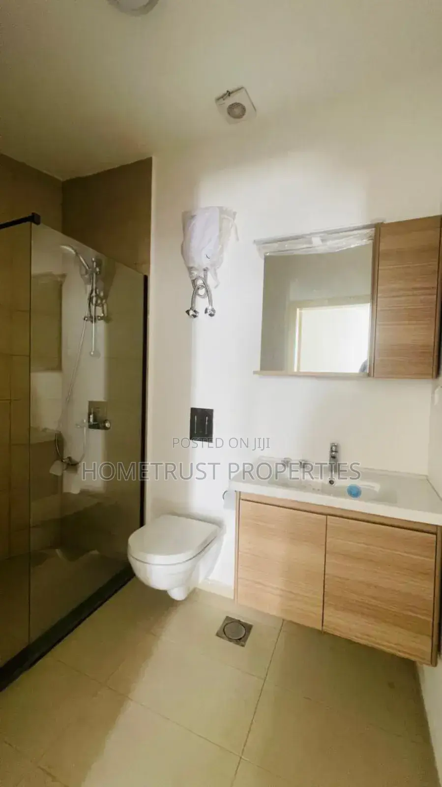 4bdrm Duplex in Hometrust Properties, North Legon for sale