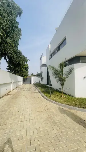 2bdrm Townhouse/Terrace in North Legon for sale