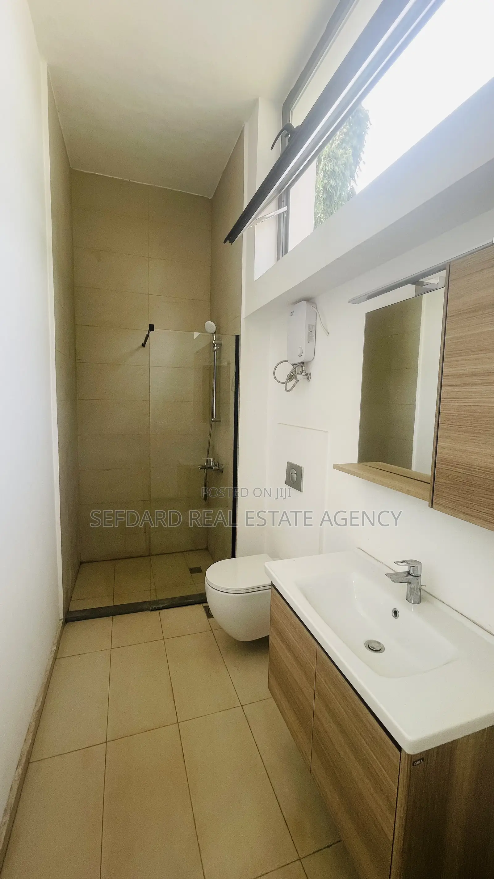 2bdrm Townhouse/Terrace in North Legon for sale