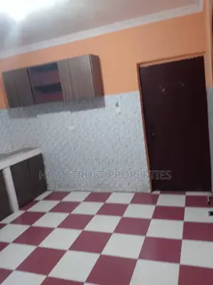 4bdrm Duplex in Hometrust Properties, Amasaman for rent