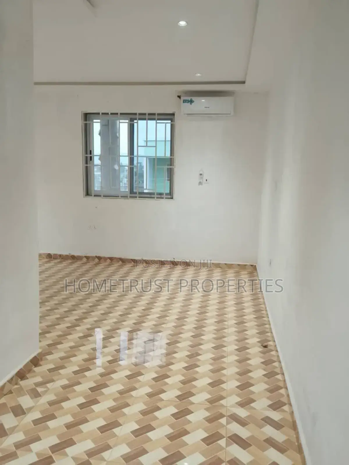 4bdrm Duplex in Hometrust Properties, Amasaman for rent