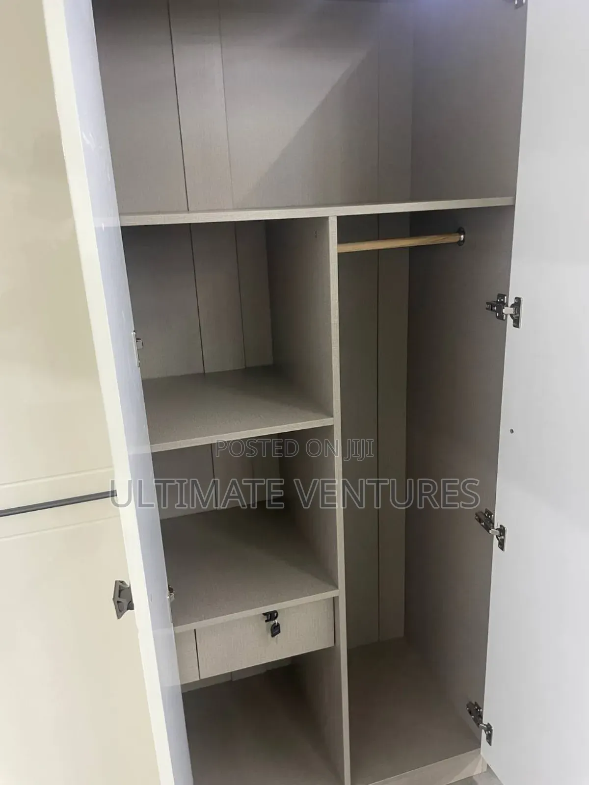 4 in 1 Foreign Wardrobe for Luxury Homes