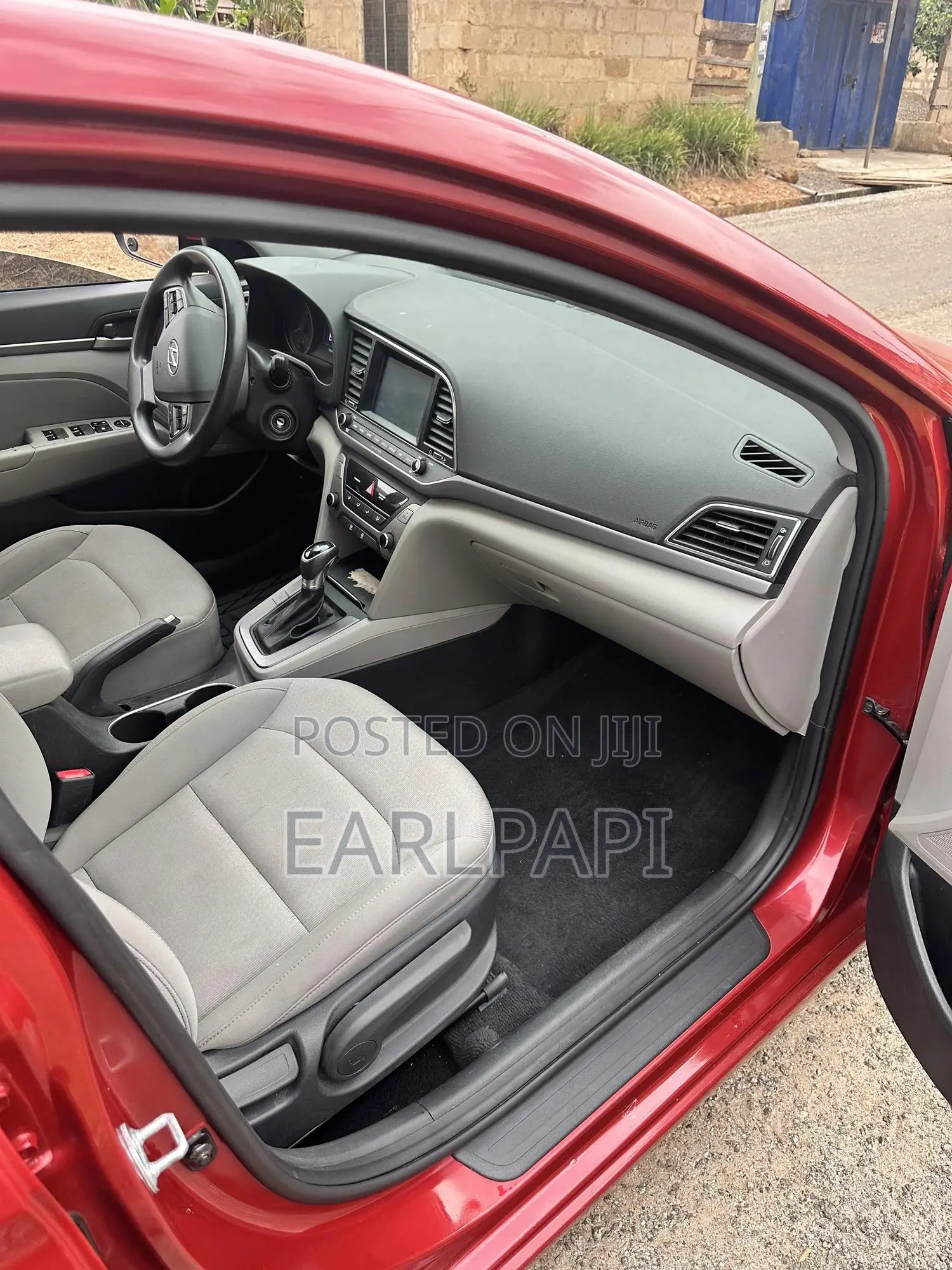 Hyundai Elantra 2018 Red