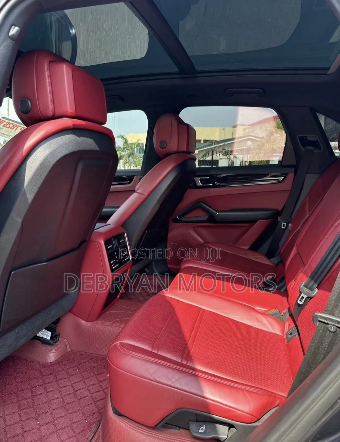 Porsche Cayenne Base AWD 2023 Black