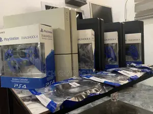 Ps4 Pro Slim and Standard Available With Two Pad Available( Jailbreak)