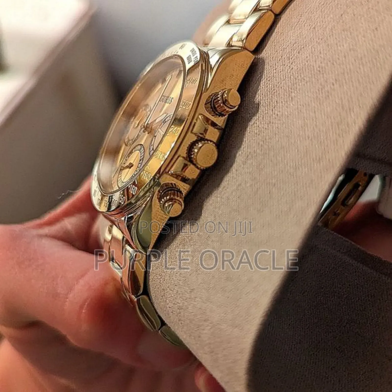 Guess Chronograph Men’S Watch Gold Plated Watch.