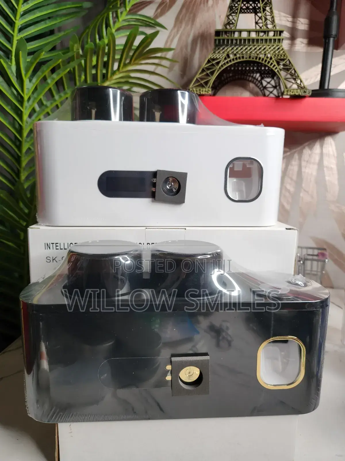 Uv Toothpaste/Brush Dispenser & Sterilizer