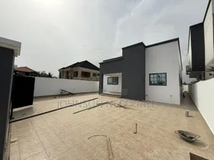 2bdrm House in Baatsona Total for sale
