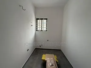 2bdrm House in Baatsona Total for sale