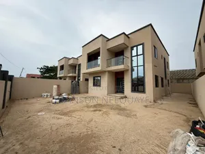 4bdrm House in Baatsona Total for sale