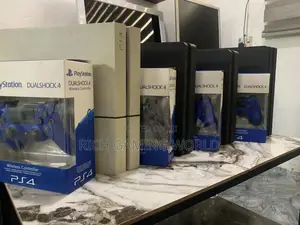 German Used Ps4 4 Slim With Two Pad and 10 Latest Games ( Jailbreak)