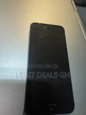 Apple iPhone 5s 16 GB Black
