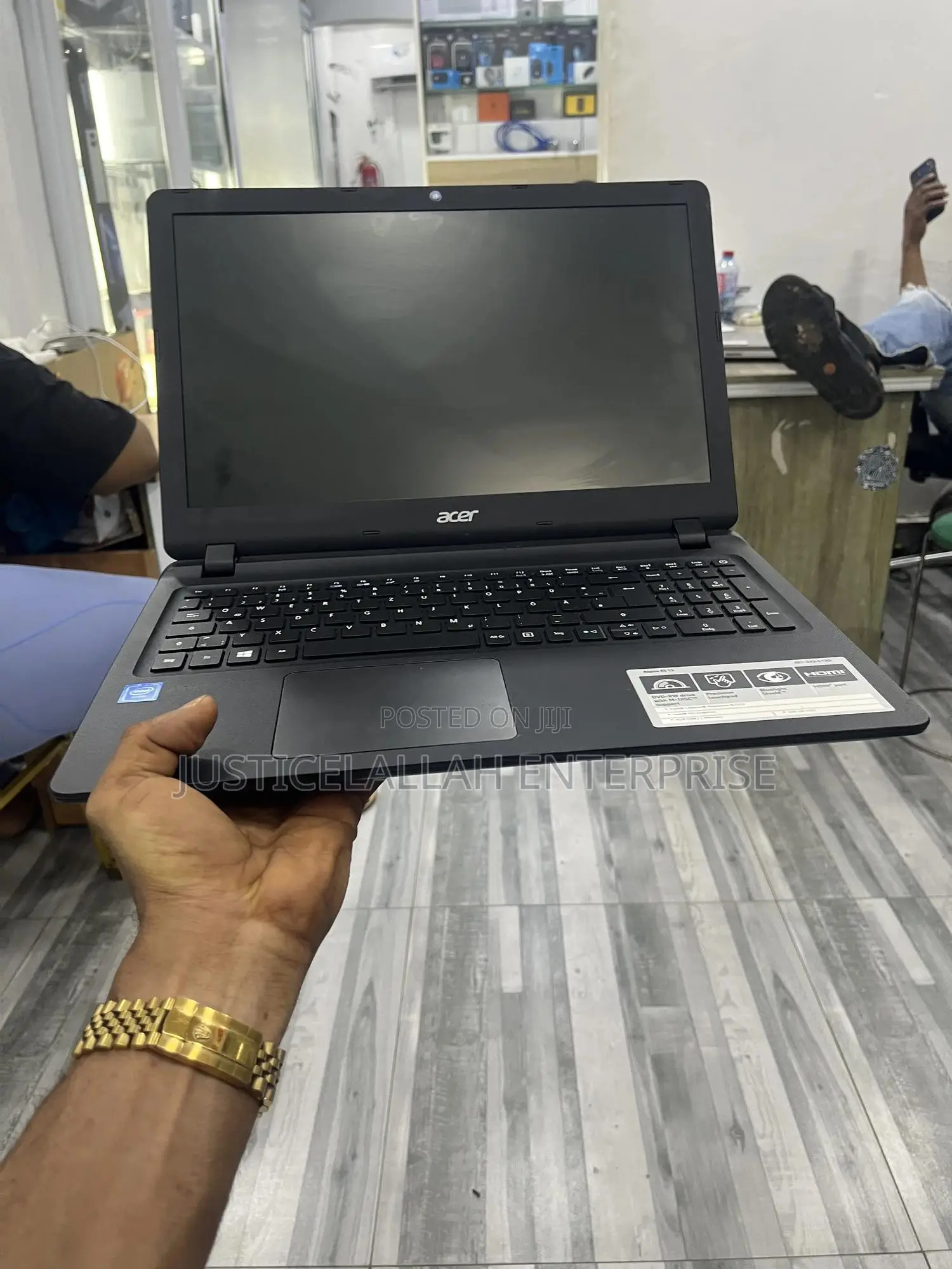Laptop Acer Aspire ES1-533 4GB Intel Celeron HDD 1T