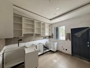 4bdrm House in Baatsona Total for sale