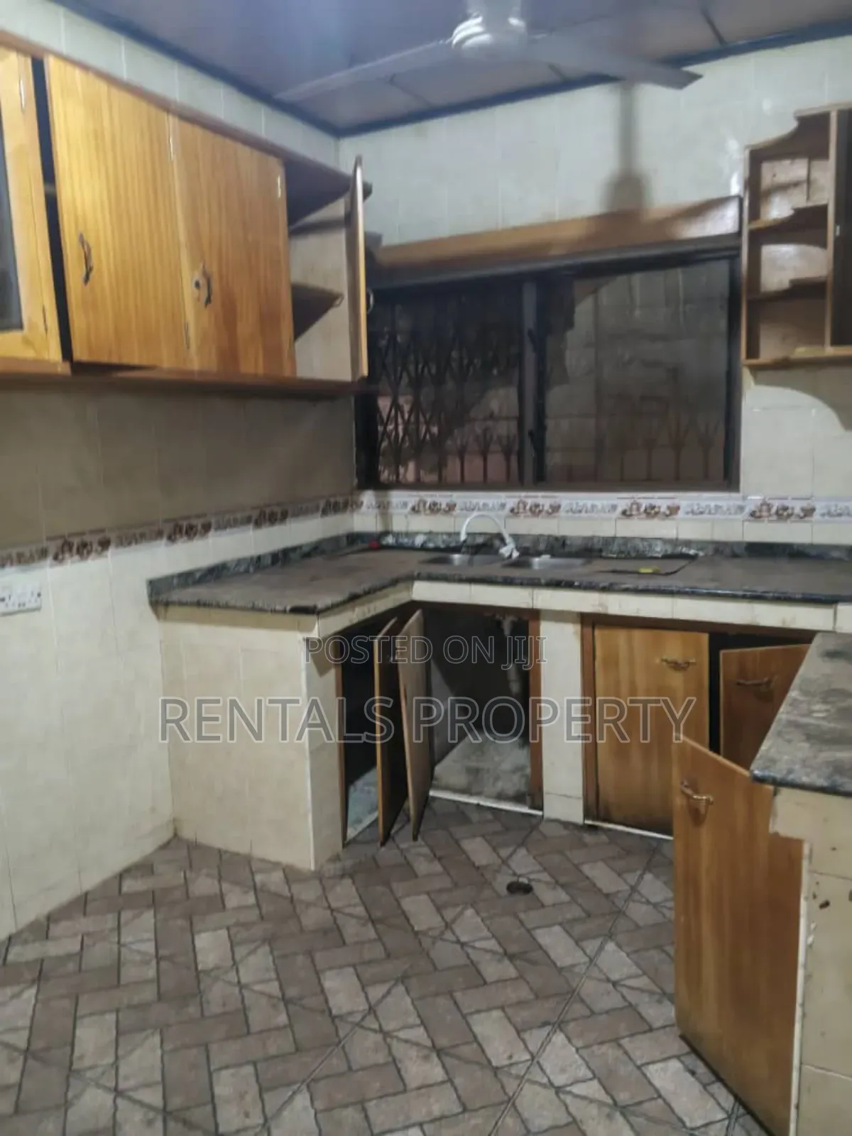 4bdrm House in Amrahia for rent