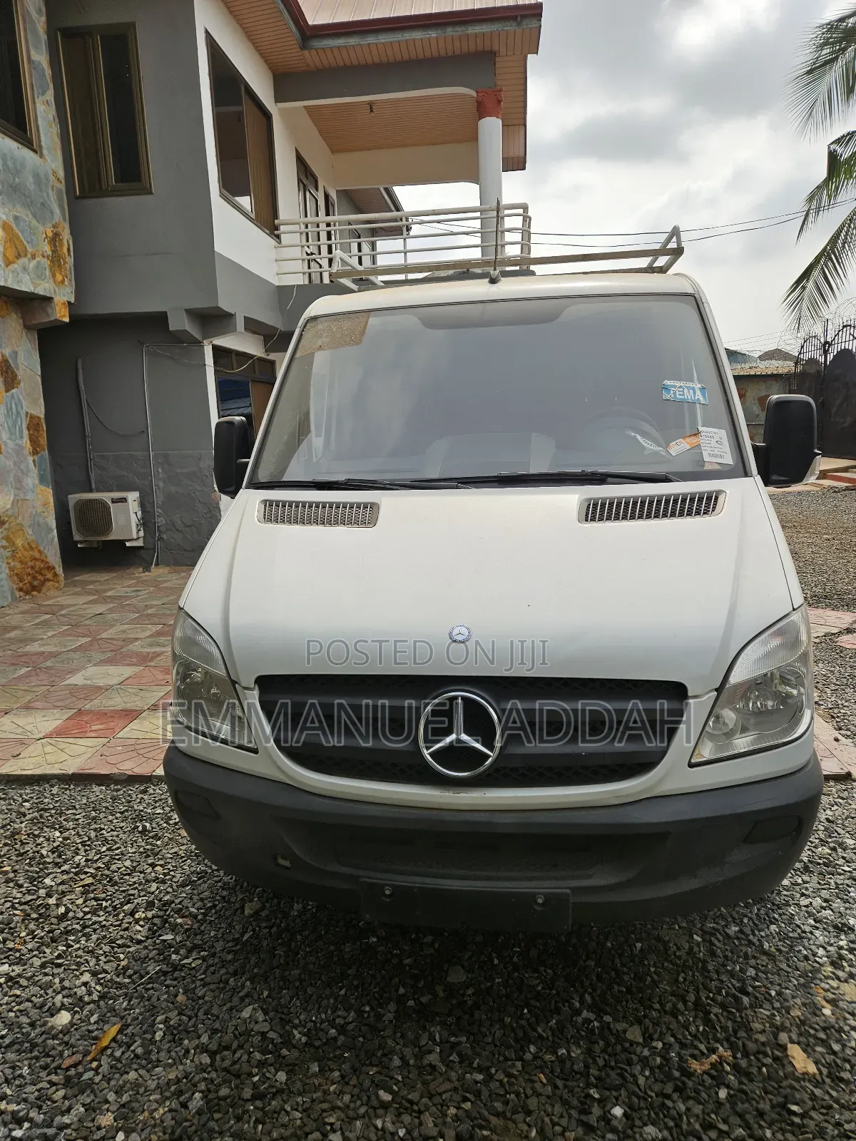 Mercedes Benz Van