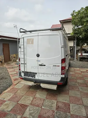 Mercedes Benz Van
