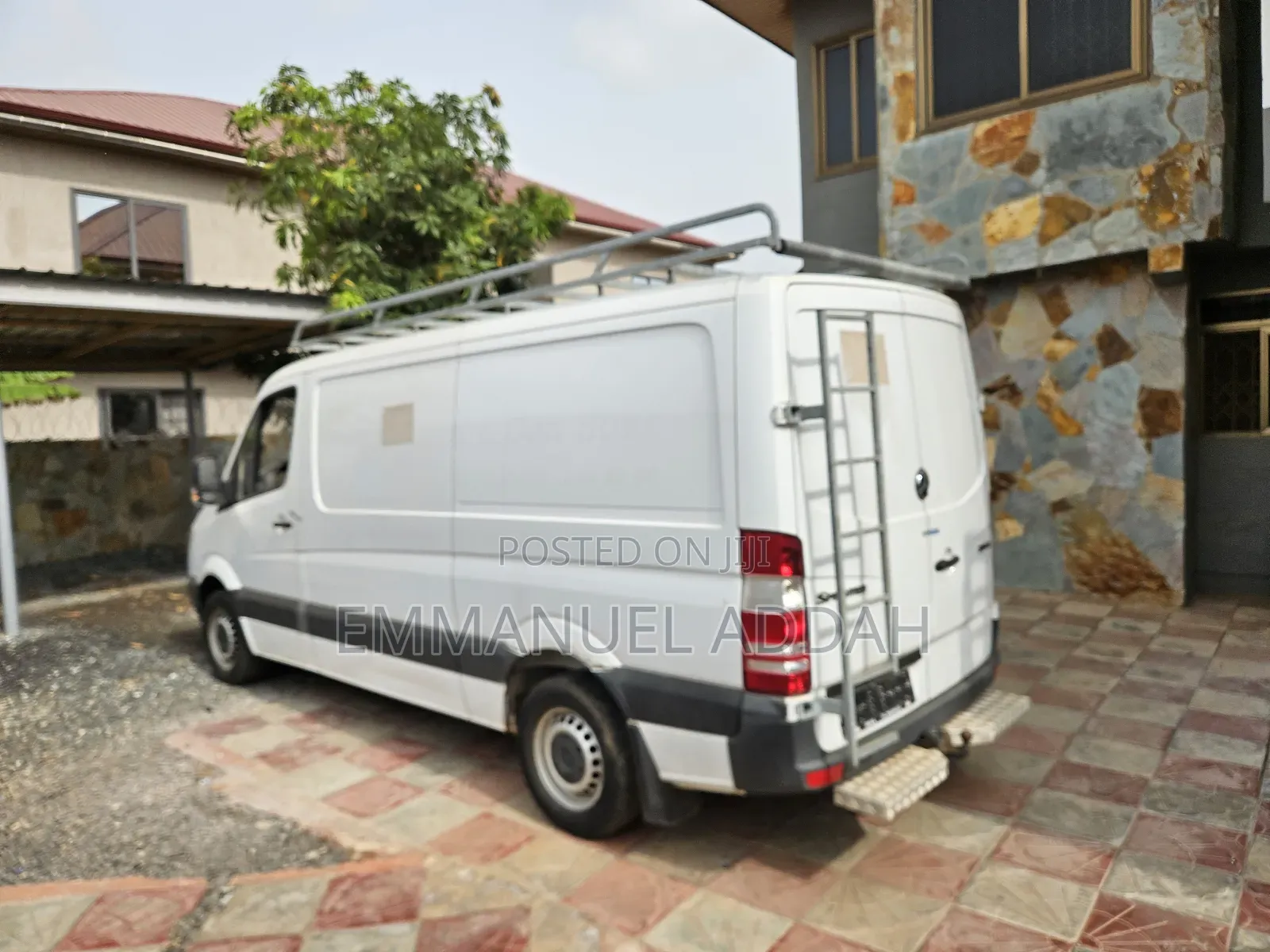 Mercedes Benz Van