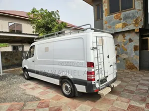 Mercedes Benz Van