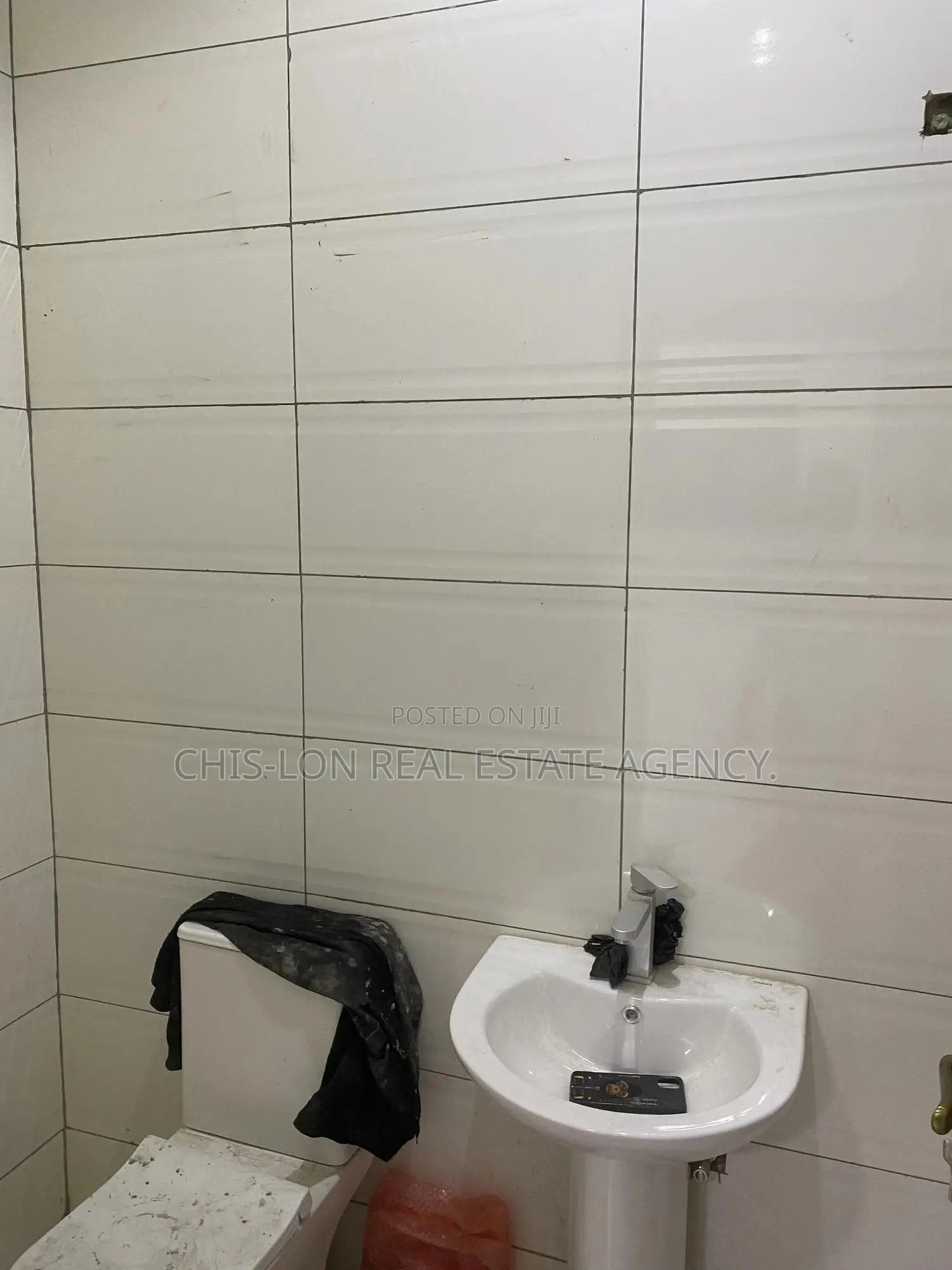 2bdrm Apartment in Chis-Lon Real Estate, Akweley for rent