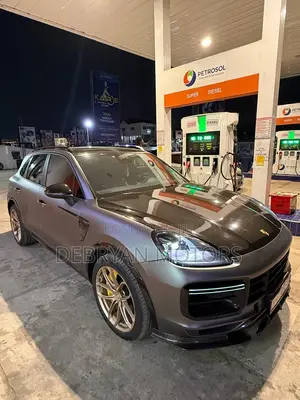 Porsche Cayenne Turbo AWD 2020 Gray