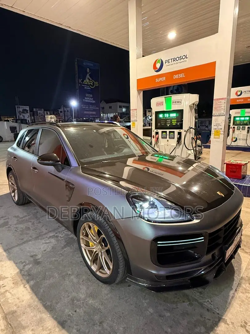 Porsche Cayenne Turbo AWD 2020 Gray