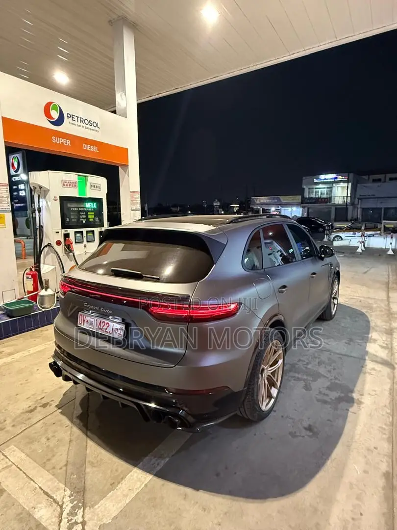 Porsche Cayenne Turbo AWD 2020 Gray