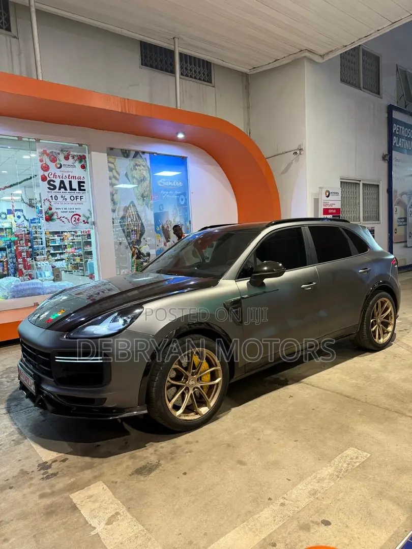 Porsche Cayenne Turbo AWD 2020 Gray