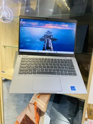 Laptop Dell Latitude 5320 32GB Intel Core i7 SSD 512GB