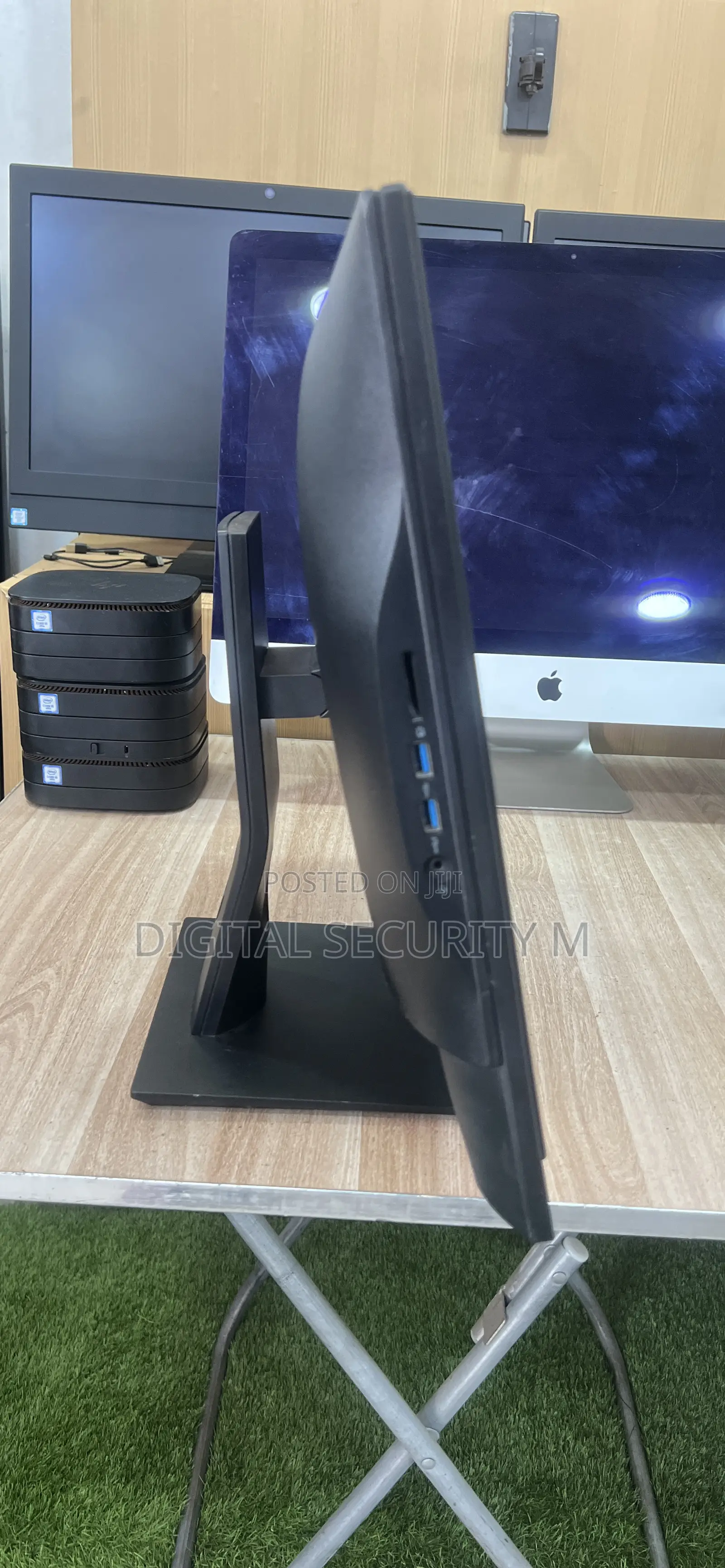 Desktop Computer Dell OptiPlex 7450 16GB Intel Core i7 SSD 256GB