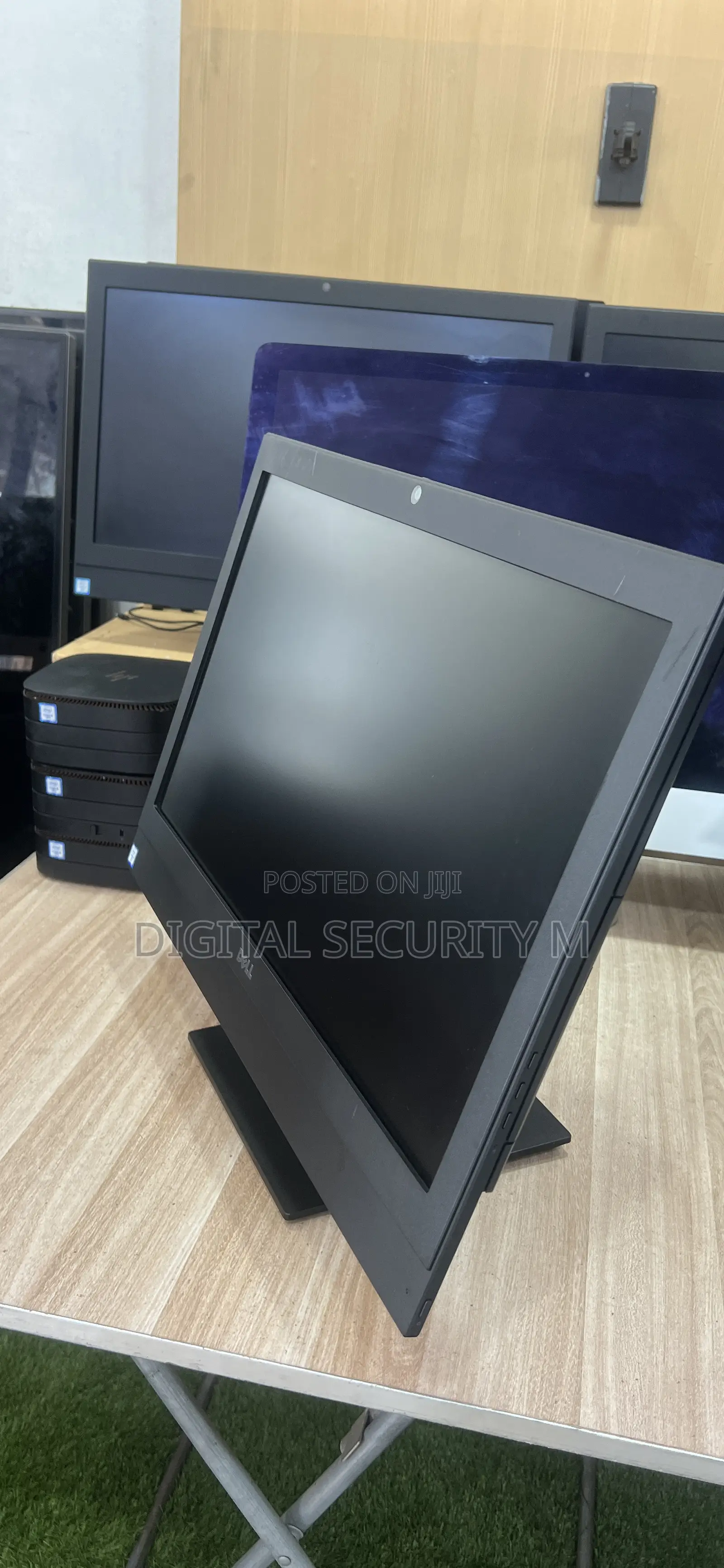 Desktop Computer Dell OptiPlex 7450 16GB Intel Core i7 SSD 256GB
