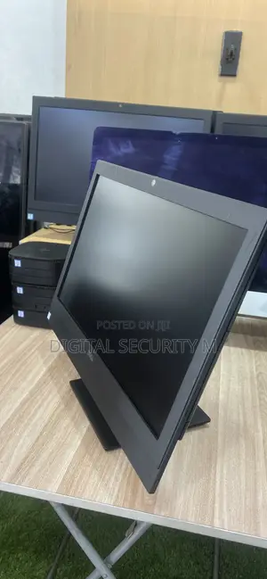 Desktop Computer Dell OptiPlex 7450 16GB Intel Core i7 SSD 256GB