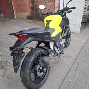 Honda CB 2019 Yellow