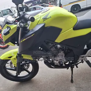 Honda CB 2019 Yellow