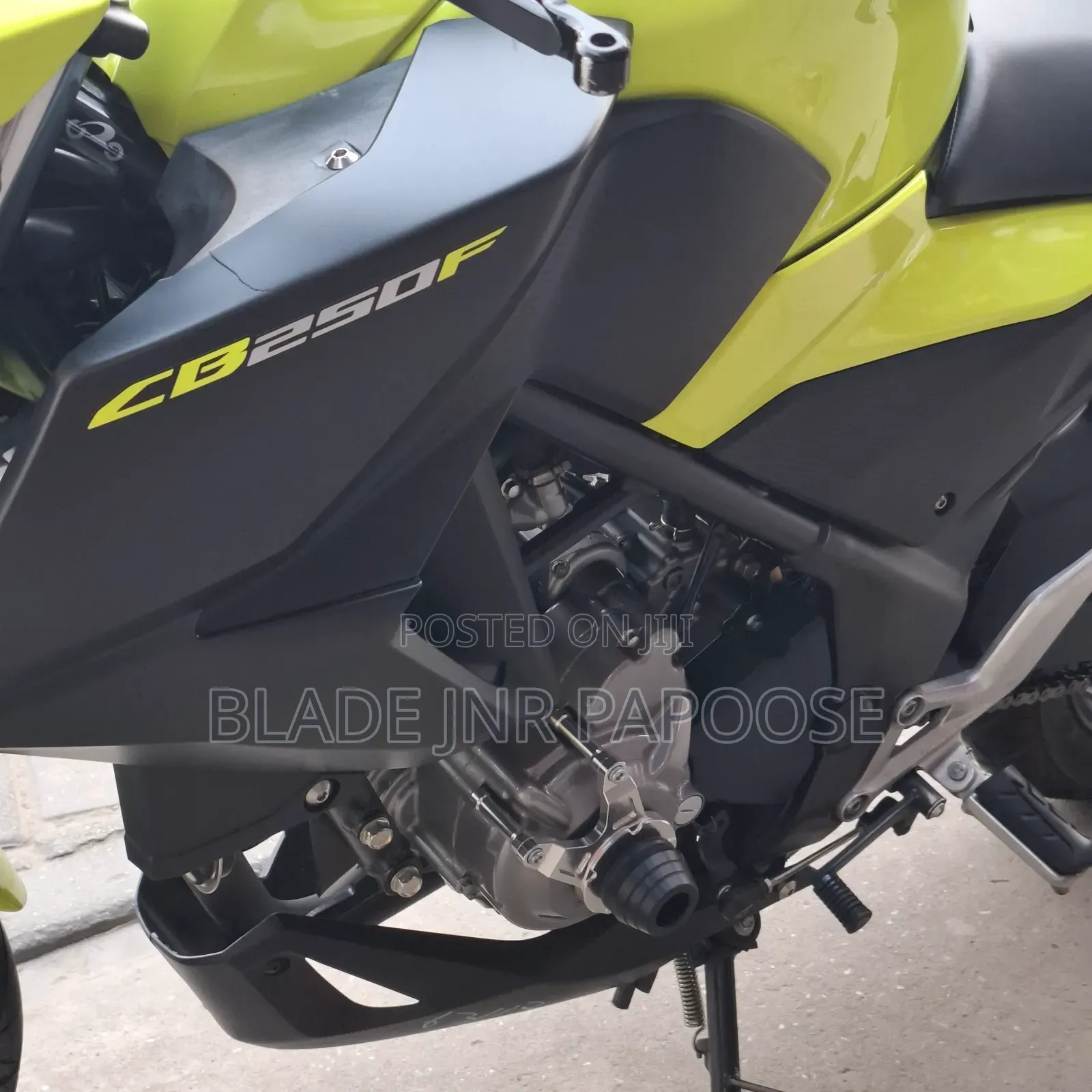 Honda CB 2019 Yellow
